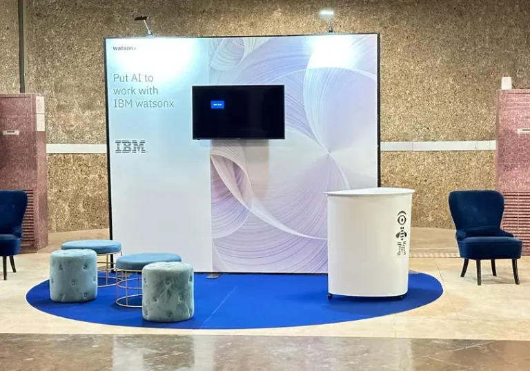 Portfolio Standsys Portugal - Personalização - Balcão Painel publicitário - aluguer e venda - multiframe