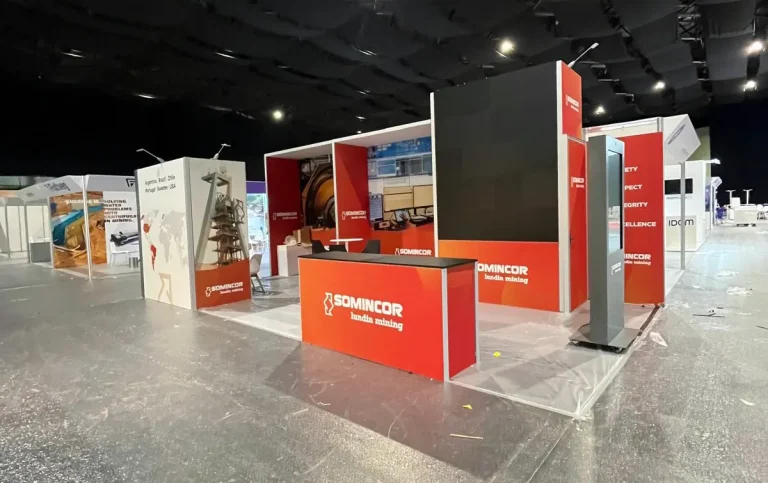Portfolio Standsys Portugal - Personalização - Balcão Painel publicitário - aluguer e venda - stand caixa de luz - feiras - stand modular